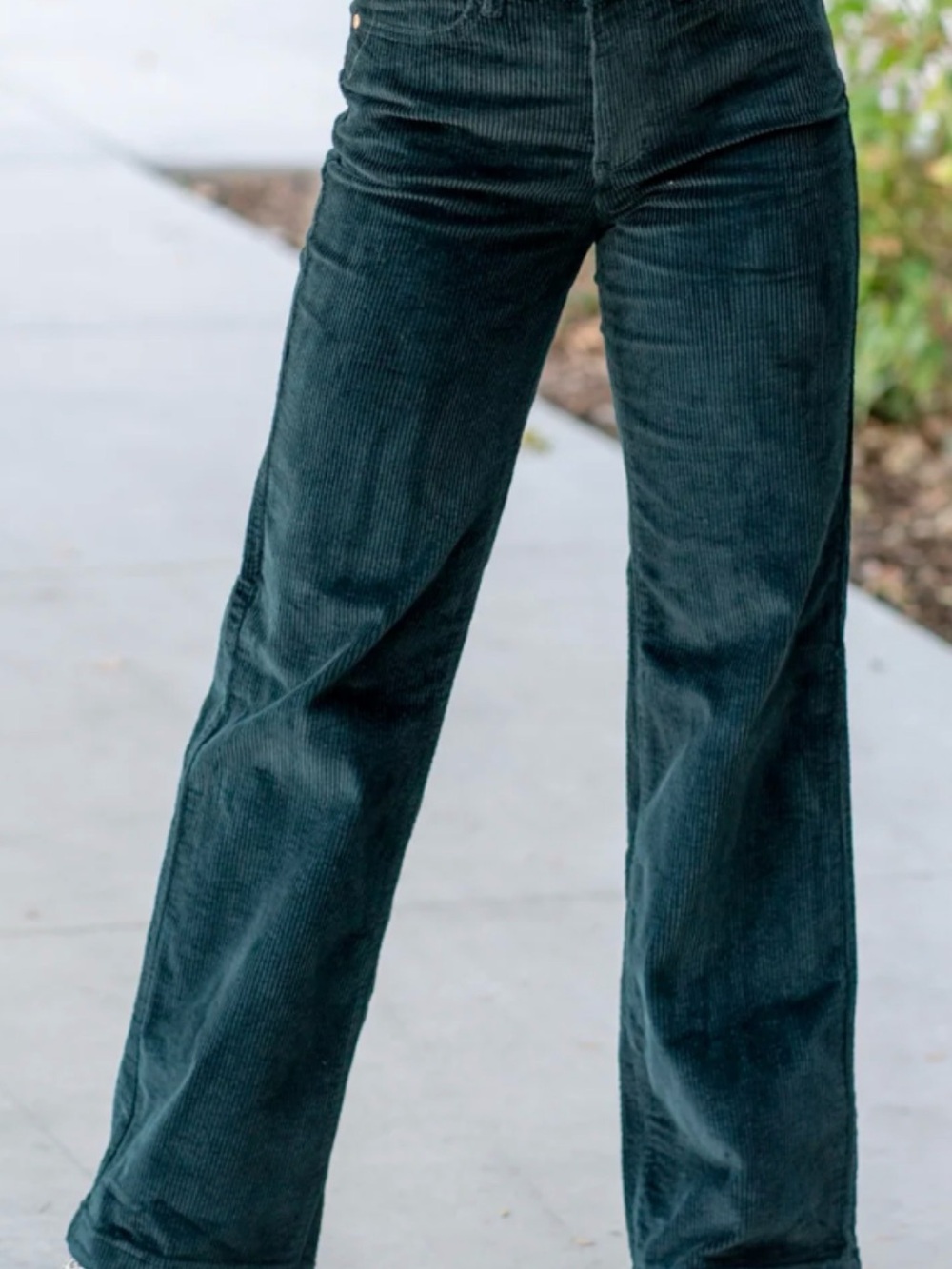 Judy Blue High-Waist-Corduroy Jeans in Emerald